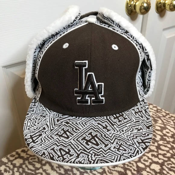 la hats for men